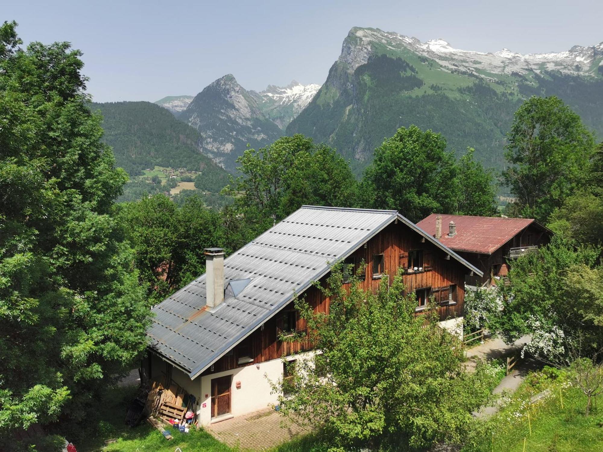 Le Criou - Les Fermes De Vercland Hostel Samoëns Екстериор снимка